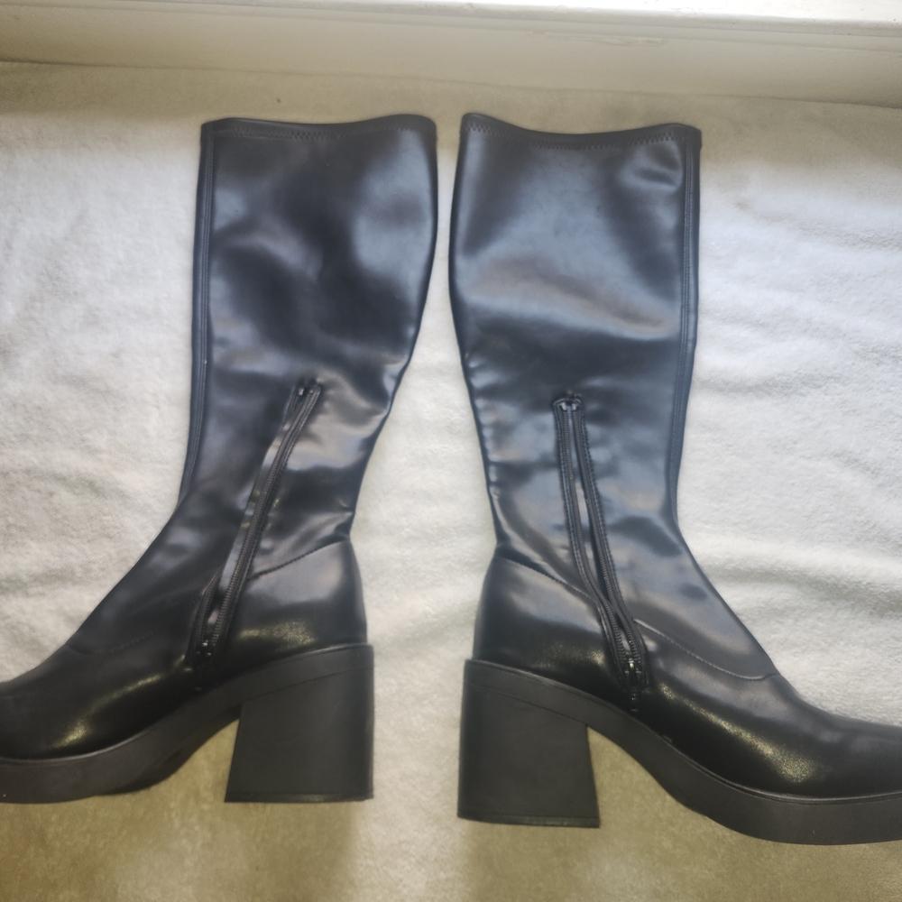Wild Fable Black Heeled Boots Classic Design